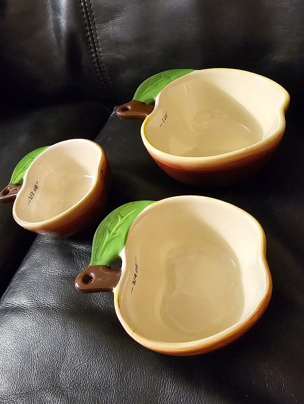 Apple-Shaped Ceramic Nesting Measuring Cup Set of 3 EUC